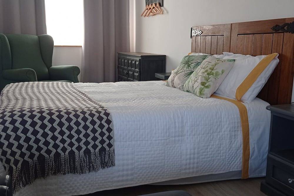 Ganze Wohnung, Complete vacation studio for 4 people near beaches and Óbidos Castle in Vau, Leiria District