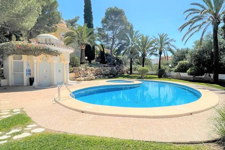 Villa per 4 persone, con balcone e giardino nonché piscina - 1