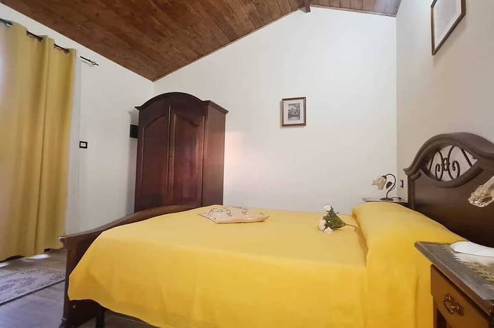 Room 2 double with bathroom, air conditioning and separate entrance in Cariati, Gulf of Taranto