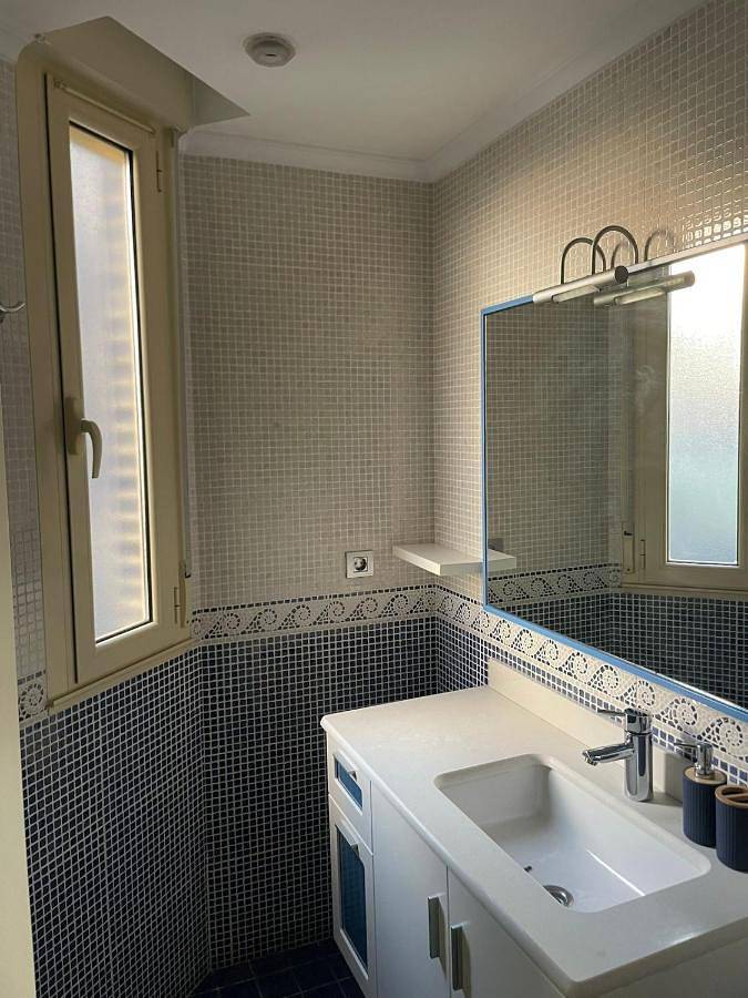 Apartamento entero, Piscina gran jardin y dos baños 10 minutos playa Laredo in Bárcena de Cicero, Costa de Cantabria