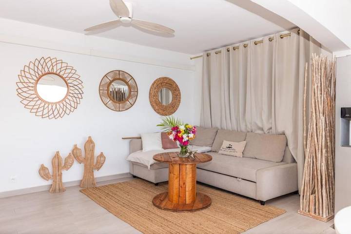 Gîte pour 4 personnes, avec piscine et jardin ainsi que balcon et jacuzzi dans Friars Bay Saint Martin - 3