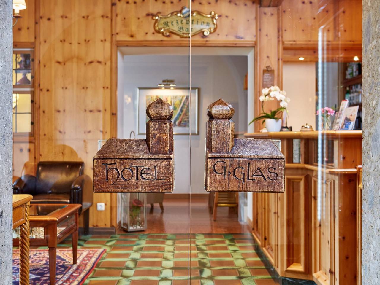 Carola Glas Gmbh - Doppelzimmer Komfort in Oberammergau, Bayerische Alpen
