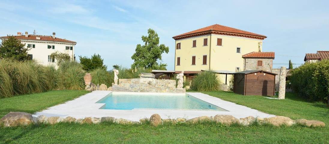 B&b per 2 persone, con giardino e panorama nonché piscina a Capannori