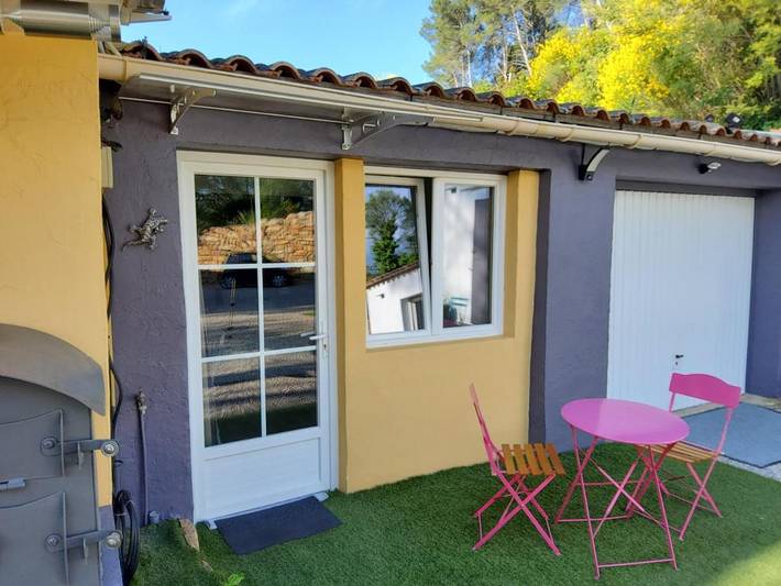 Chambre d’hôte pour 2 personnes, avec terrasse ainsi que jardin et piscine à Draguignan - 4