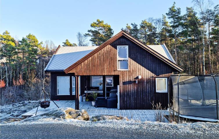 Ferienhaus für 11 Personen mit Garten in Lyngdal