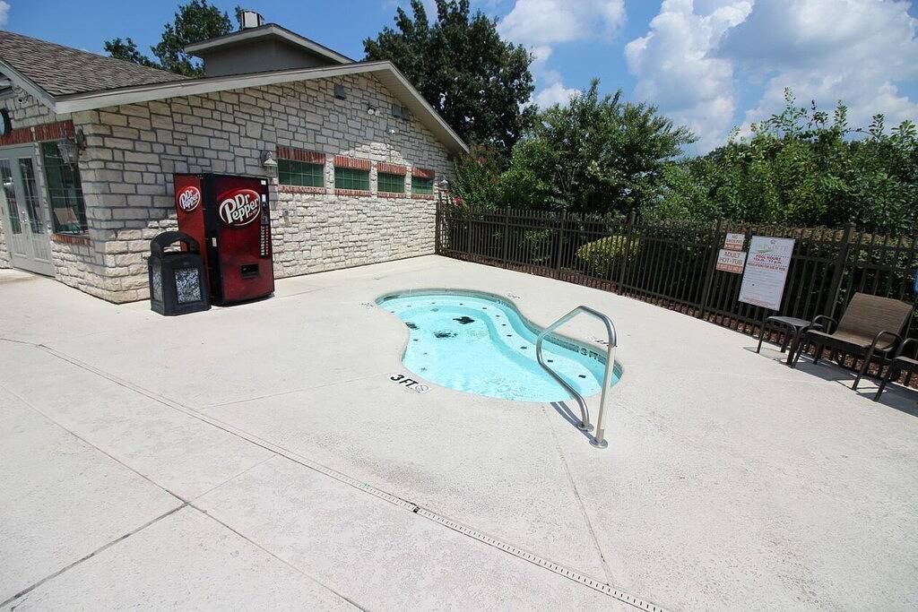 Ganze Wohnung, Branson Condo Vermietung Pointe Royale Golf Hallenbad / Whirlpool Taneycomo in Table Rock Lake