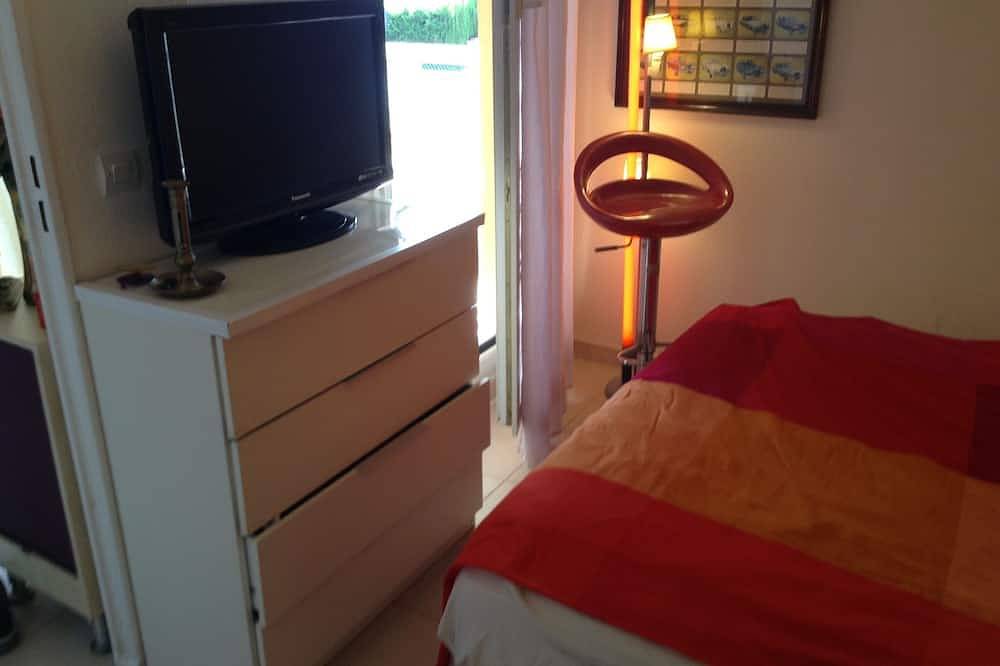 Entire apartment, Bel Appartement a 10 mn de Cannes Centre 2 Pieces Moderne in Le Cannet, Cannes region