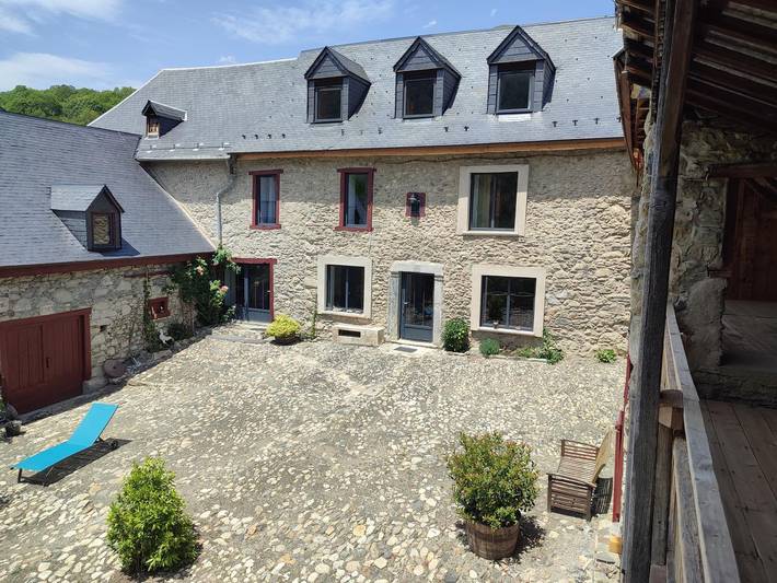 Gîte pour 11 personnes, avec Terrasse et Jardin