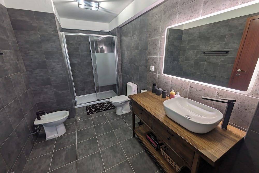 Amarelo the Yellow room in Feteira, Faial