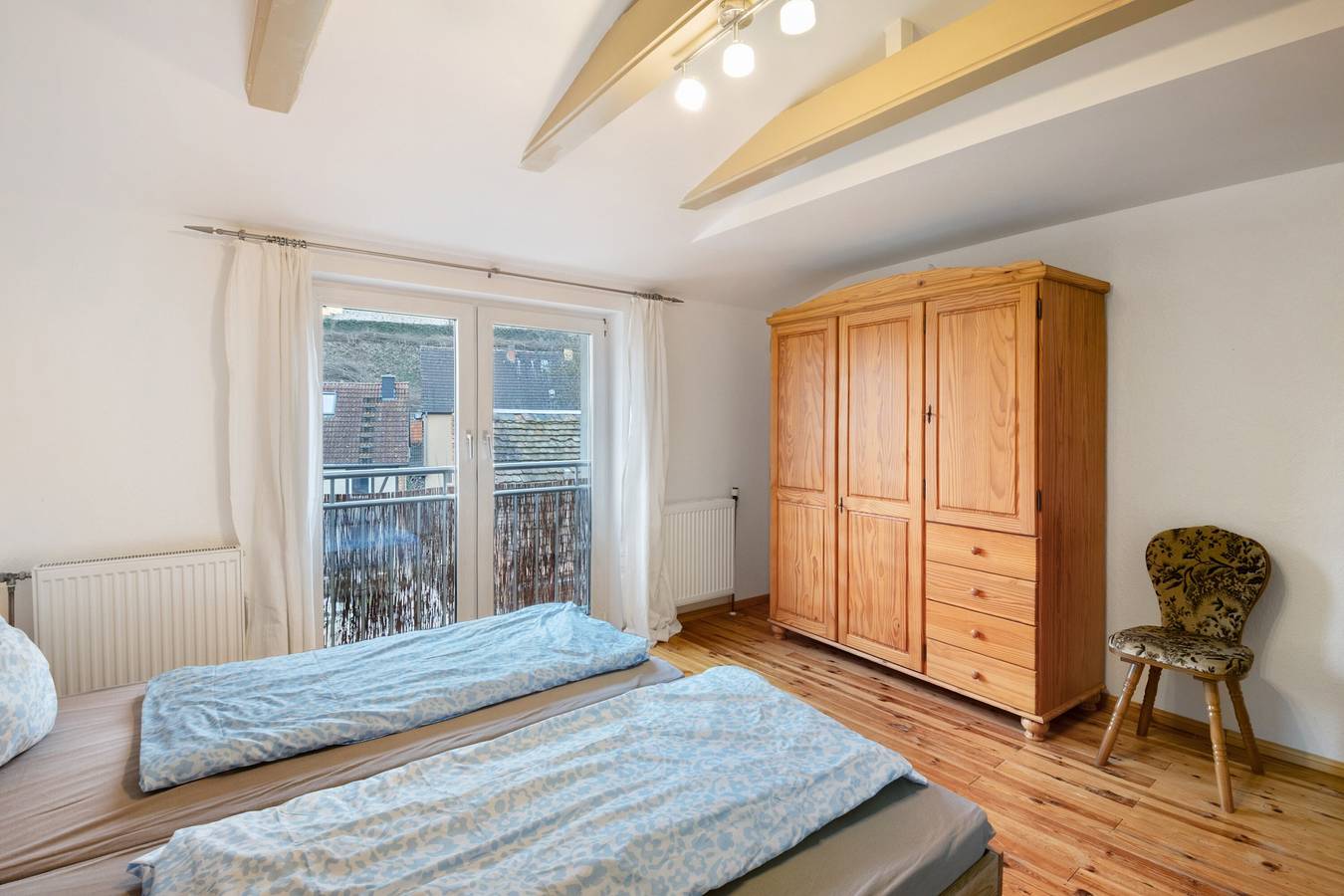 Ganze Wohnung, Ferienwohnung mit Burgblick im Herzen von Wettin – Platz für 2 Gäste in Wettin-Löbejün, Saale-Unstrut