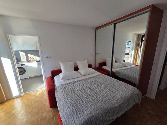 Gîte pour 4 personnes, avec balcon et vue, animaux acceptés dans Paris Rue Sextius Michel