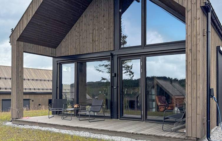 Ferienhaus für 10 Personen, mit Garten und Terrasse - 1