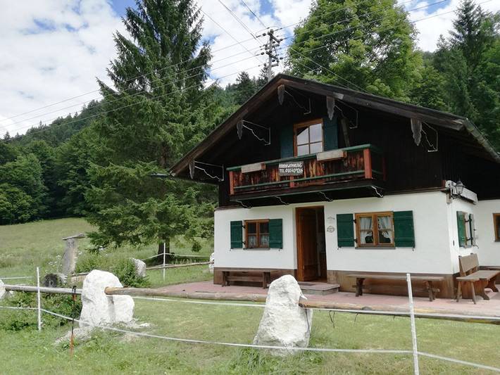 Ferienhaus für 6 Personen, mit Balkon und Terrasse sowie Garten und Seeblick in Reit im Winkl