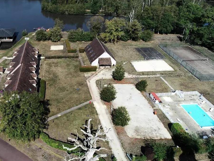 Camping Domaine de Sainte Montaine - Chalet 4 personnes - Origan Pmr - 26.5 m² - 2 chambres in Sainte-Montaine, Sologne