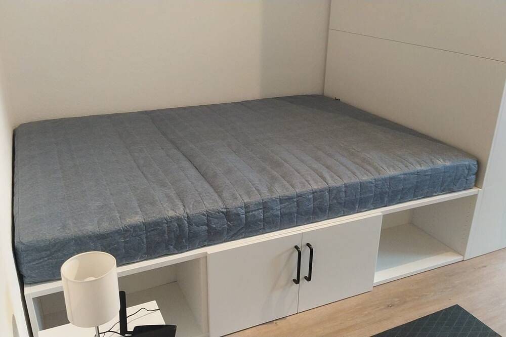 Ganze Wohnung, Appartement ohne Balkon,links im 3.Og - Frisch renovierte Appartements in Mönchengladbach, Niederrhein