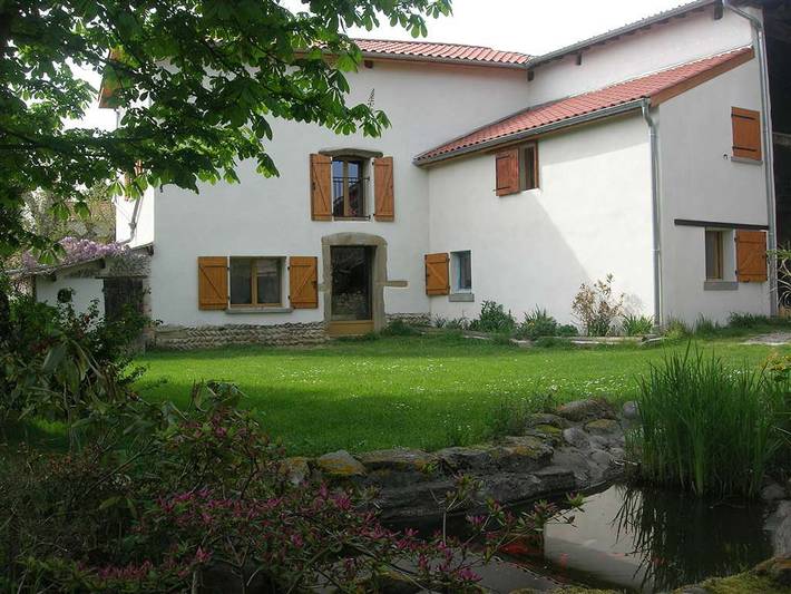 Gîte pour 6 personnes, avec piscine ainsi que jardin et terrasse dans l' Isère - 2