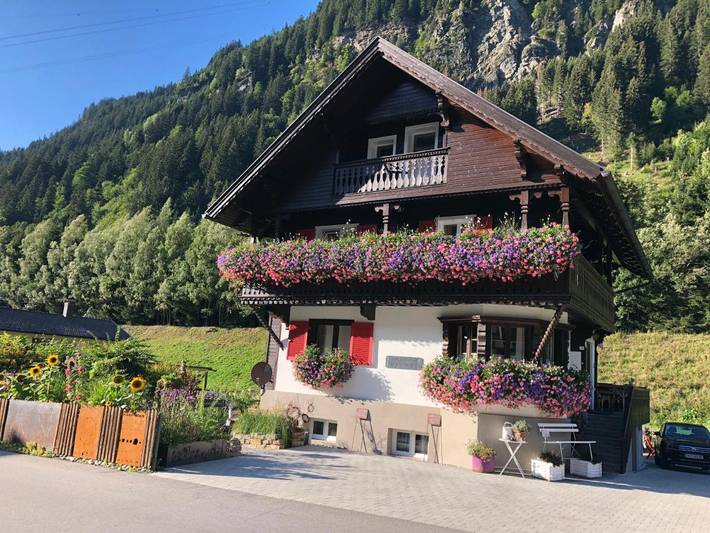 Gîte pour 5 personnes, avec jardin et sauna dans Partenen