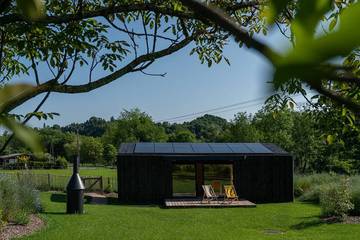Cabane en bois pour 2 personnes, avec jardin ainsi que jacuzzi et terrasse en Pyrénées-Atlantiques