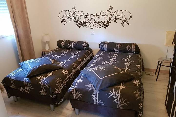 Location de vacances pour 4 personnes, avec jardin à La Chapelle-Saint-Sauveur - 3