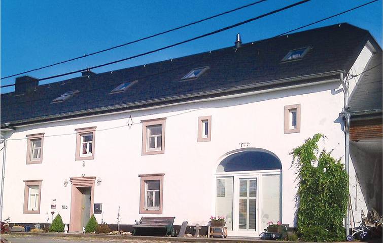 Ferienwohnung für 5 Personen, mit Terrasse und Garten sowie Sauna