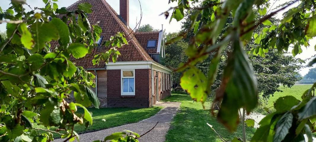 Ferienwohnung für 2 Personen, mit Terrasse und Garten sowie Ausblick und Seeblick in Edam-Volendam