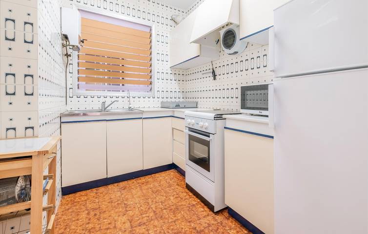 Apartamento vacacional entero, Acogedor Apartamento Vacacional de 92m² cerca de Cala del Cementiri in La Ametlla de Mar, Costa Dorada