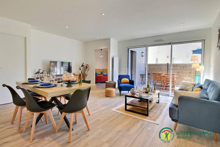 Gîte pour 4 personnes, avec terrasse à Férel