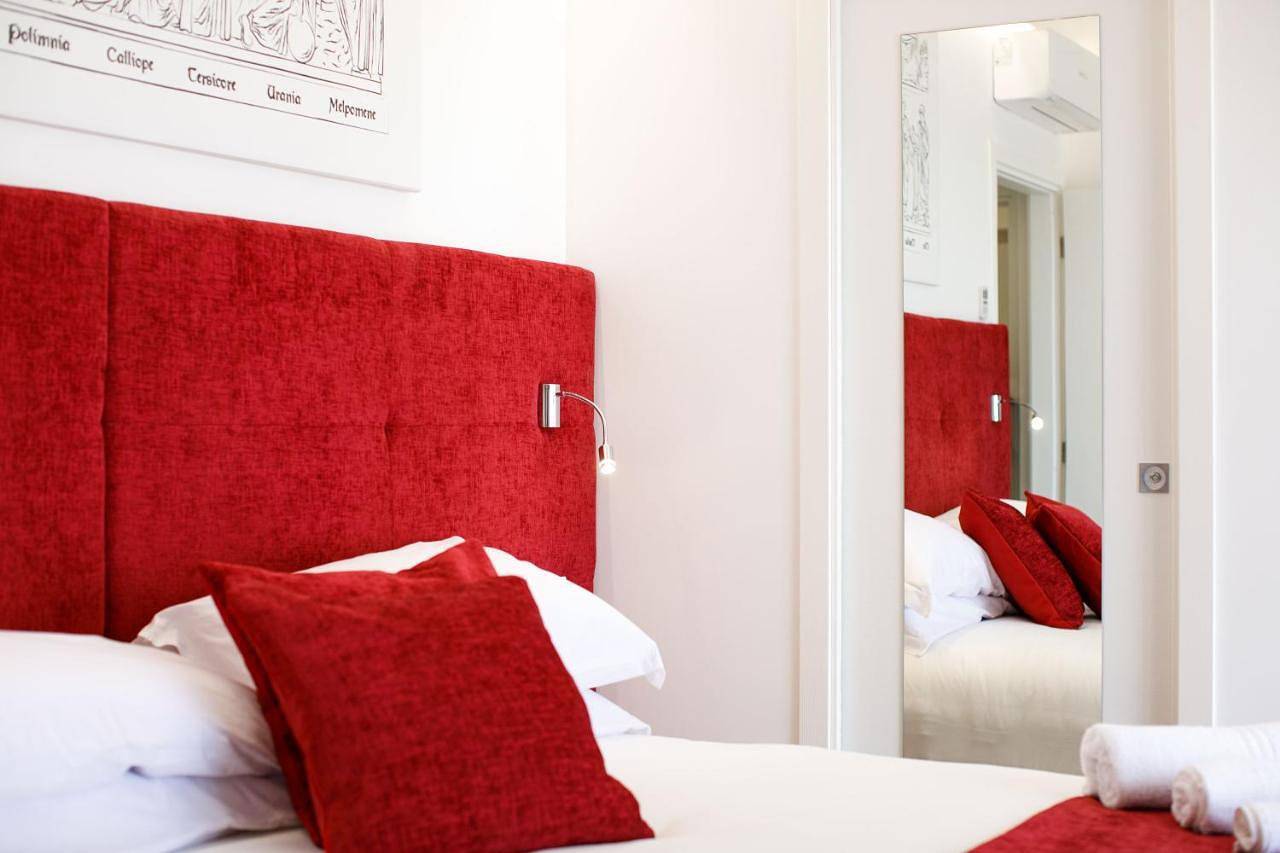 Deluxe Suite with Sea View in Sorrento, Sorrento Coast