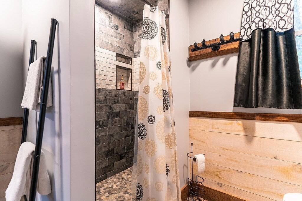 Sebec, Maine Lakefront Retreat – Modern Comfort & Four-Season Adventure in Piscataquis County