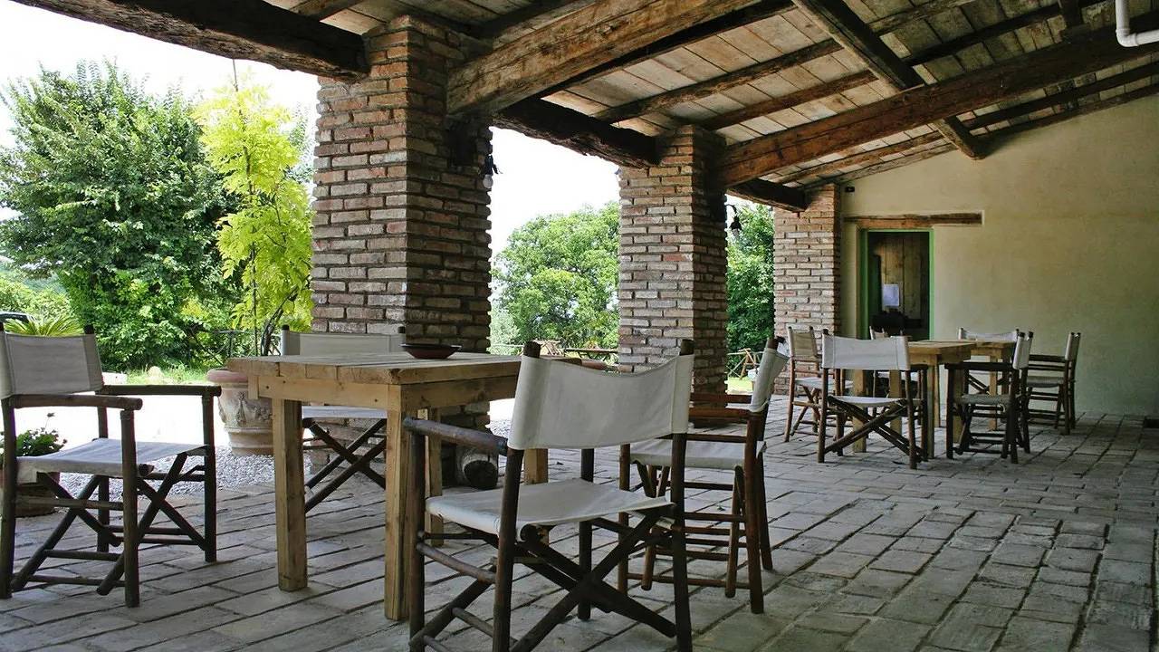 Appartamento intero, Appartamento vacanze per 2 persone con piscina in Marche
