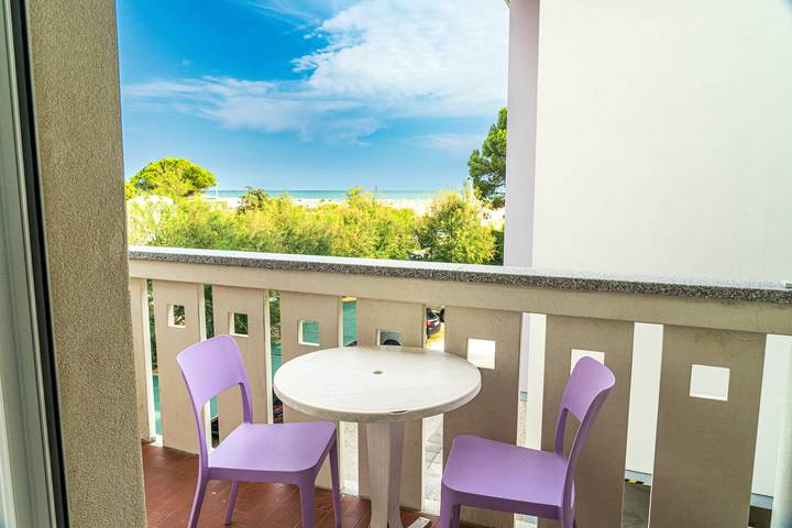 Ferienwohnung für 6 Personen, mit Terrasse und Meerblick in Bibione