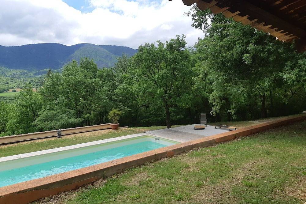 House Figuerolles Les Houles in Saint-Martin-de-Castillon, Regionaler Naturpark Luberon