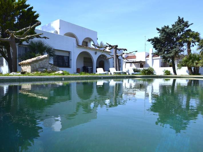 Villa Oasis con piscina privada in Platja de Riumar (Deltebre), Riumar