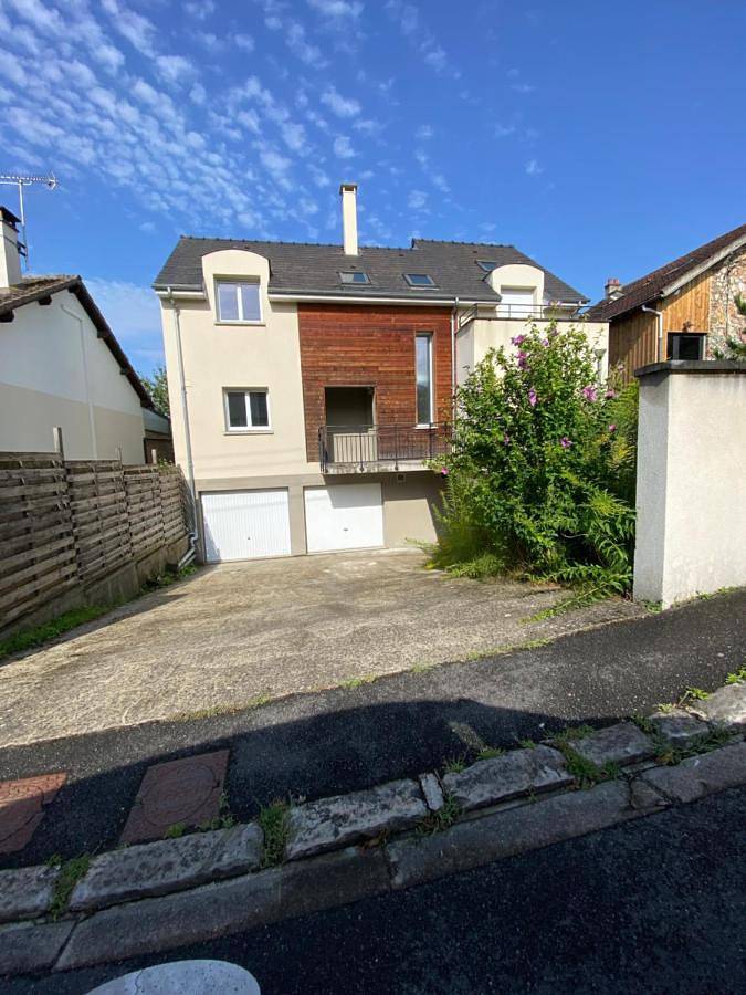 Appartement entier, Le Poincaré, Proche Gare Rer, Parking, Arrivée autonome in Palaiseau, Essonne