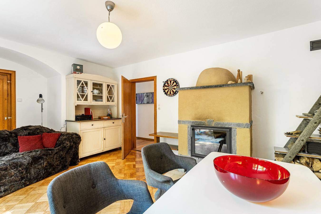 Ganze Wohnung, Ferienwohnung 'Anno 1960' mit Bergblick, privater Terrasse und Wi-Fi in Bestwig, Hochsauerlandkreis