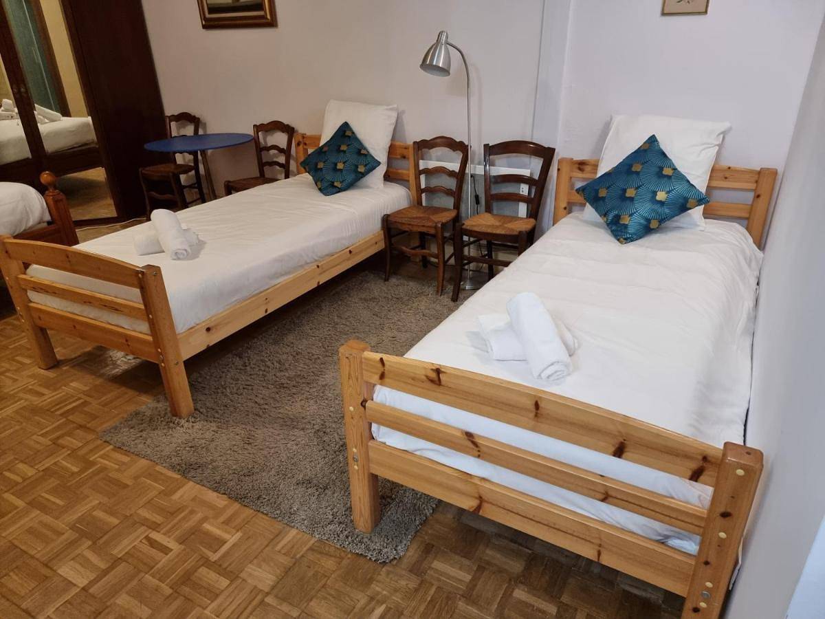 Appartement entier, One-Bedroom Apartment in Nogaro, Gers