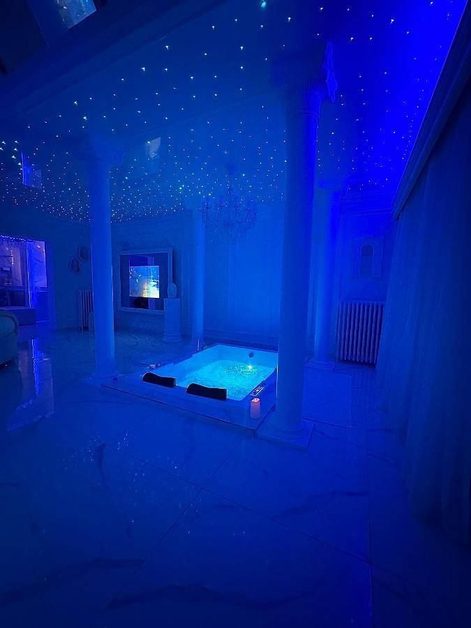 Maison d’hôte pour 2 personnes, avec jacuzzi et balcon dans Île de France - 3