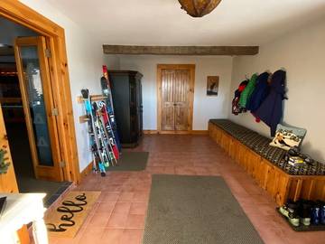 Vacation Home for 13 Guests in Warren, Vermont, Picture 1