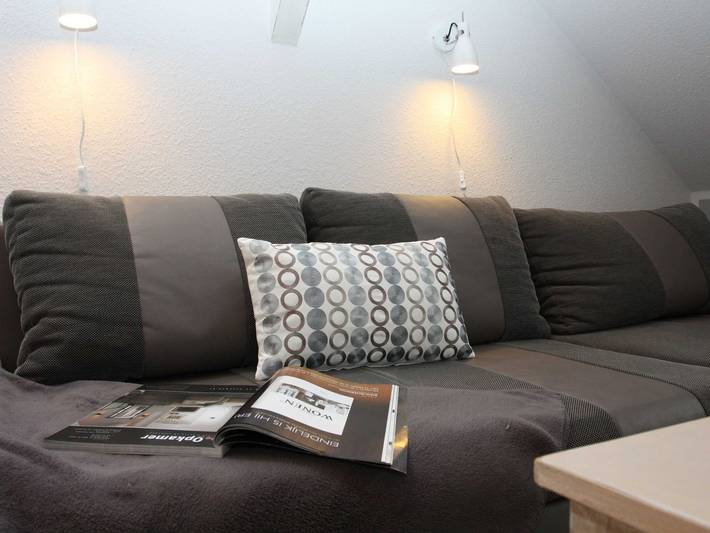 Ganze Ferienwohnung, Ferienwohnung Bauhausblick - Ferienwohnung 1- Dachgeschoss-online in Dessau, Dessau-Wörlitzer Gartenreich