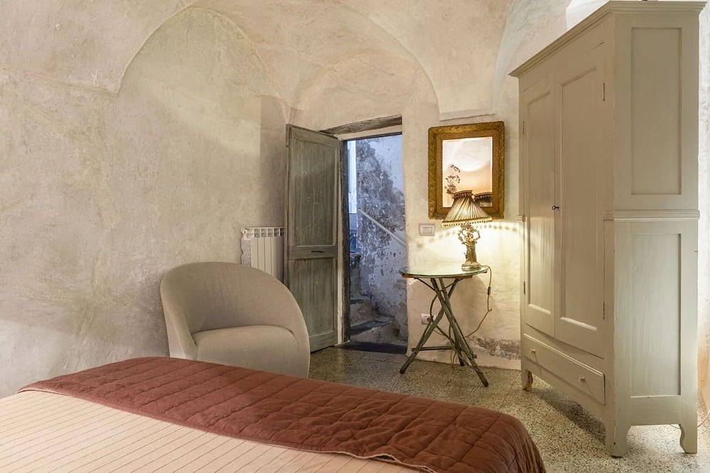 Ganze Wohnung, Herrliche Wohnung für 7 Leute mit  W-Lan, Terrasse und Parkplatz in Torre Papone, Pietrabruna