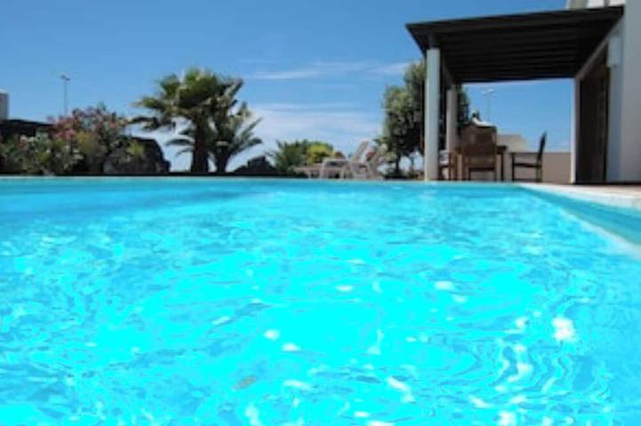 Villa for 4 people, with pool in Parque del Rey