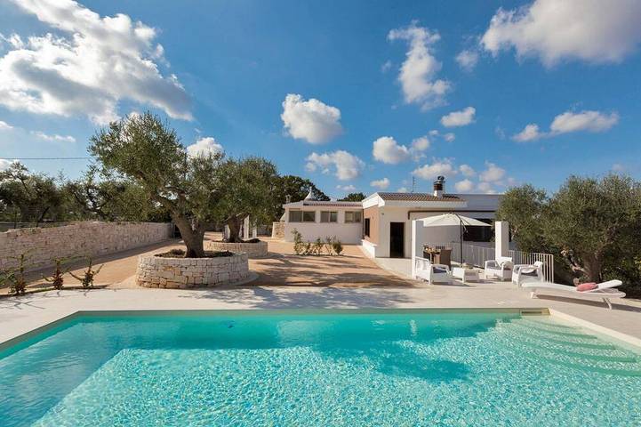 Villa pour 6 personnes, avec terrasse et jardin à Noci