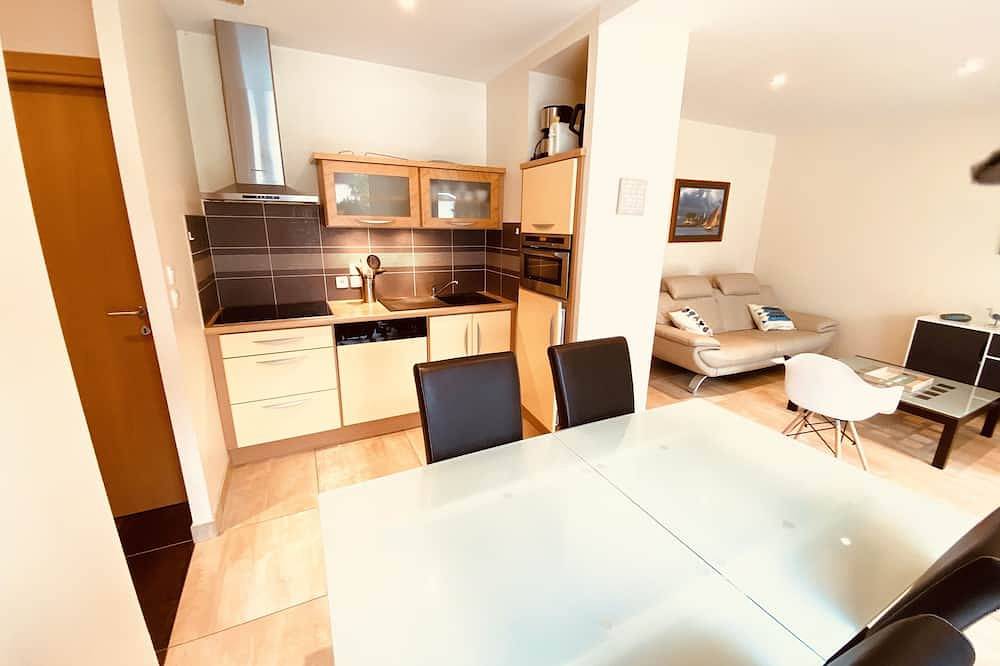 Heated Swimming Pool Apartment 4 pers 3* in villa - 300m from the beach  in Le Dossen, Santec