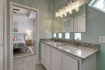 Vacation Home for 10 Guests in Port Aransas, Mustang Island, Picture 2