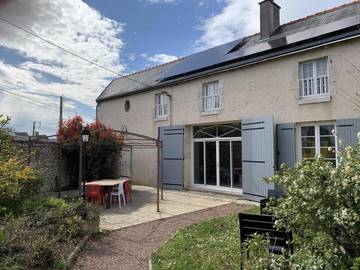 Gîte pour 6 personnes, avec jardin et terrasse à Saint-Claude-de-Diray