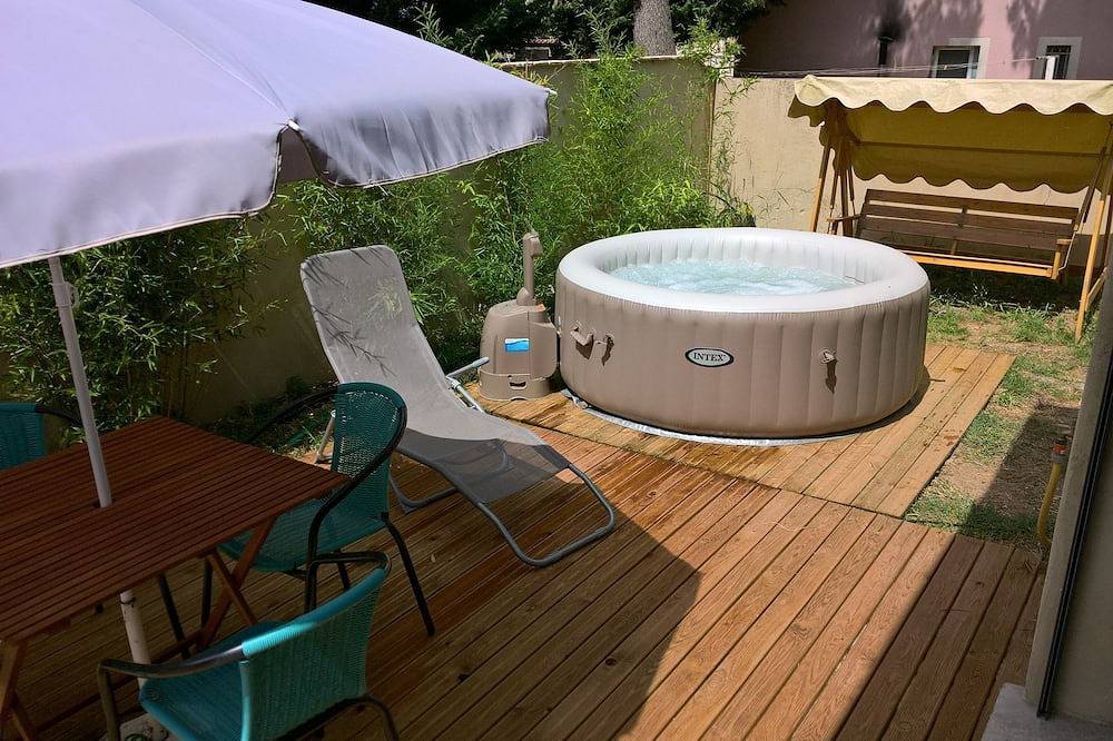 Petite Maison En Provence Spa Detente in Istres, Côte méditerranéenne (France)