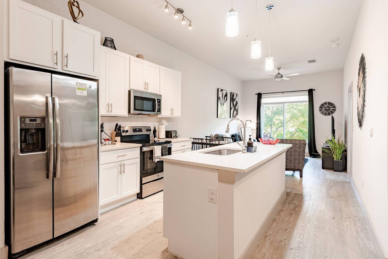 Apartamento entero, Riverwalk Oasis: piscina, estacionamiento gratuito y vistas in San Antonio, Condado de Bexar