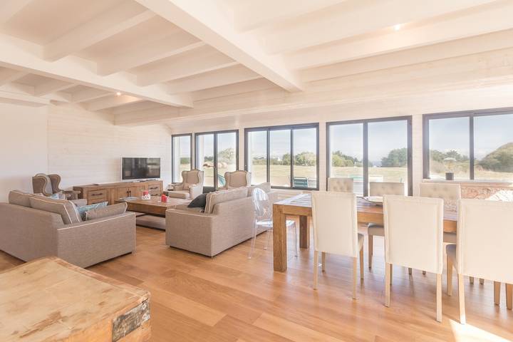 Gîte pour 10 personnes, avec jardin et terrasse ainsi que piscine et jacuzzi à Le Palais - 4