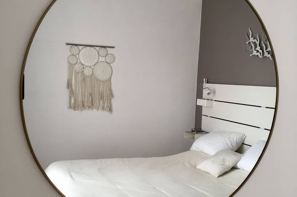 Hel lejlighed, 64 m2 2 bedrooms 3 minutes walk from the beach, quiet, air conditioning and Wifi in Juan-les-Pins, Antibes