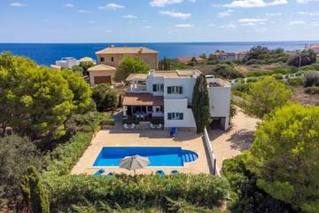 Finca für 8 Personen, mit Balkon und Pool sowie Garten in Cala Murada